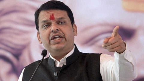 Devendra Fadnavis at Ralegan Siddhi for Anna's visit