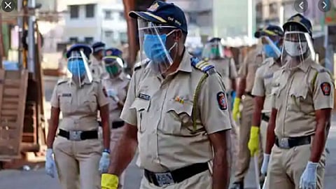 अरे वाह! मुंबईत कोरोनाबाधित पोलिसांच्या संख्येत 'अशी' झाली घट