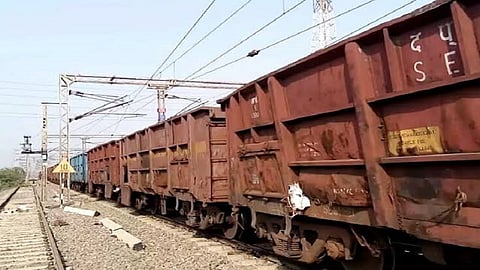 रेल्वेचीही आत्मनिर्भर भारताकडे वाटचाल; शुन्य उत्सर्जनाचे लक्ष साध्य करण्यासाठी घेतला 'हा' निर्णय