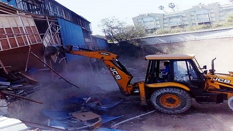 महाड दुर्घटनेनंतर तरी काही शिकणार का? वसई विरार शहरातील निष्कृष्ठ अनधिकृत बांधकामांवर प्रश्नचिन्ह