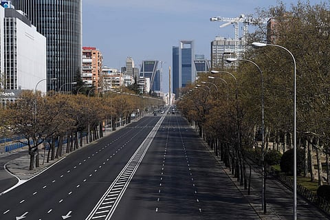 BLOG: महासत्ता असल्याचा फाजील आत्मविश्वास अमेरिकेला नडला