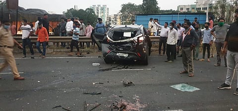 पुण्यातील नवले पुलाजवळ भीषण अपघात; तिघे ठार तर सातजण जखमी