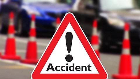 accident on mumbai goa highway one old lady dead in ratnagiri