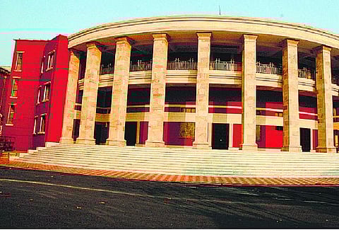 nagpur local poor people facing problems due to cancellation of winter assembly session