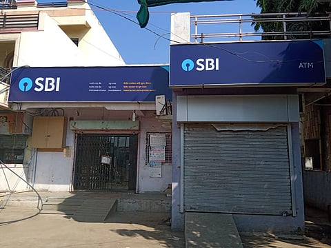 पोलिसांच्या गस्तीमूळे चोरट्यांचा प्रयत्न फसला; एटीएम मधील २३ लाख रुपये सुरक्षीत