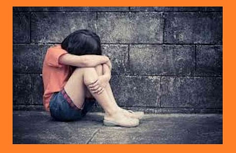 Akola Khamgaon News: Incident that tarnishes relationship, grandfather commits suicide by torturing his own grandson