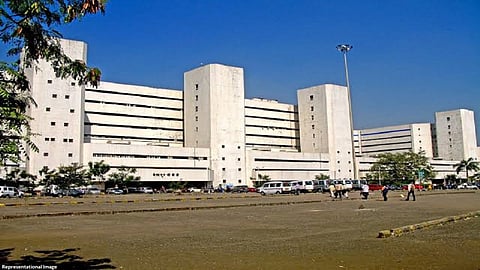 बेलापूरचं पार्किंग आणि 'ते' धंदे..