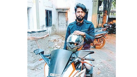 young man from Nagpur will ride a nonstop bike for three days