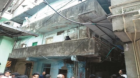 भिवंडीत पुन्हा एकदा इमारतीस तडे