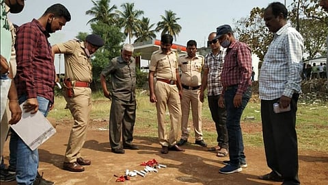 gelatin bomb found in jaysingpur one hospital in sangli