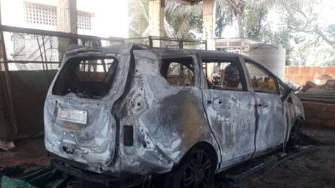 Mahindra car  burned down in kudal kokan marathi news.