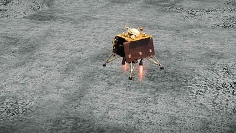 Chandrayaan2:विक्रम लँडरचे तुकडे झालेले नाहीत; आशा कायम