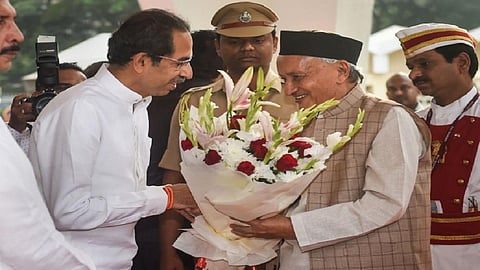 उद्धव ठाकरेंना आला राज्यपालांचा फोन ; म्हणाले 'इथे भेटल्यावर ठरवू या वेळ'...