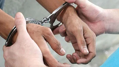 मुलीवर अत्याचारप्रकरणी बोरगाव पोलिसांनी विजापूरातील युवकास पकडले