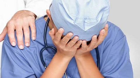 Relatives beat Doctor after child dies during treatment