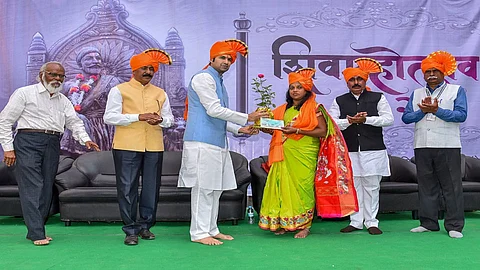 रायबाच्या शिक्षणासाठी लाखमोलाची मदत; तानाजी मालुसरेंच्या कुटुंबियांची भावना