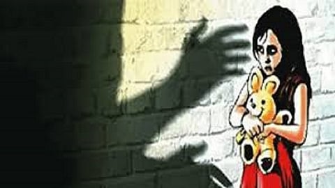 Man misbehaved with 4 years old girl in bhandara district
