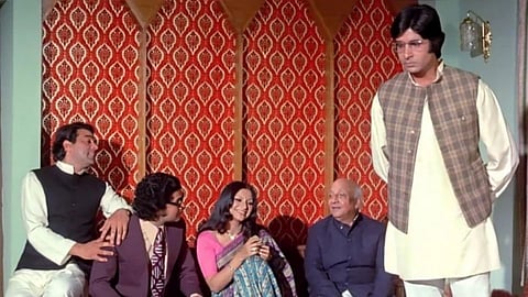 bollywood big b amitabh bachchan shared a throwback photo and told the history of jalsa