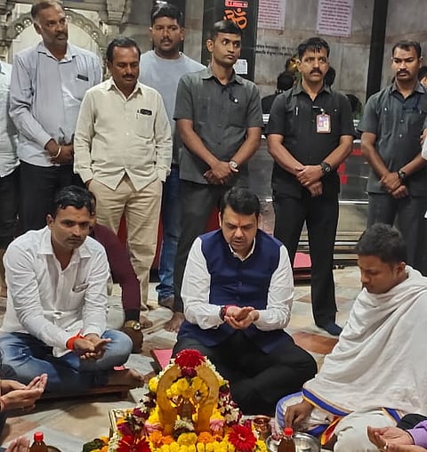 Devendra Fadnavis worshiped shanidev in shinganapur