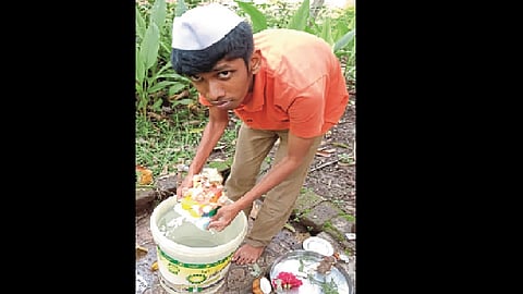 Corona effect ... Farewell to Sangli Bappa at home