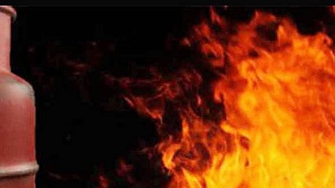 20 casualties from cylinder leaks nashik news