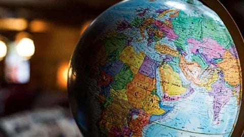 अग्रलेख :  जागतिक की अगतिक?