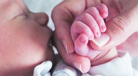 attendant demanded money while handing over the baby to relatives