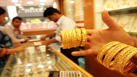 Gold and silver prices continue to rise despite the recession