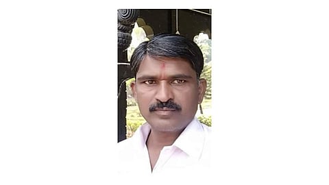 पुणे बंगळूर महामार्गावरील त्या भीषण अपघातात जिल्हा परिषदेच्या कर्मचाऱ्याचा मृत्यु