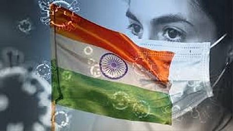 विद्यार्थांविना शाळांमध्ये झेंडावंदन; कोरोनामुळे मोजक्याच शिक्षकांची उपस्थिती