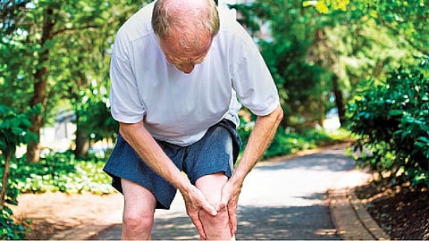 Health News: ज्येष्ठ नागरिकांच्या सांधेदुखीमध्ये 20 ते 30 टक्क्यांनी वाढ