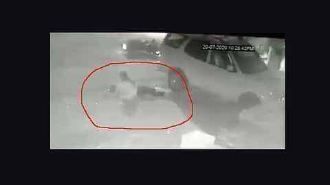 journalist shot front of daughter at up video viral