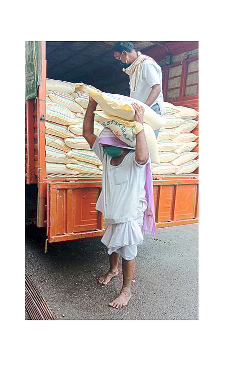 He Kept The Food Supply Of Ichalkaranji Smooth Kolhapur Marathi News