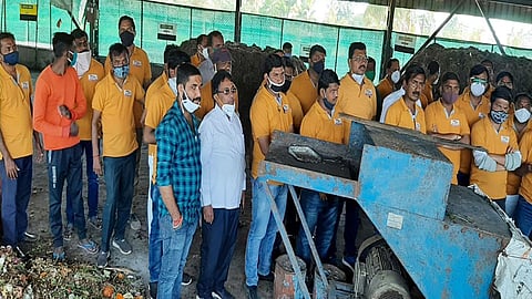 देशात प्रथम क्रमांक पटकविणाऱ्या कऱ्हाड पालिकेला कर्जत, नगर जिल्ह्यातील पथकांची भेट