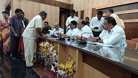 kolhapur minister organised for Democracy day