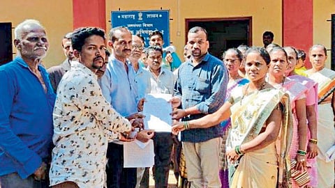 Madkhole Villagers Untimely Fast In Madkhol Kokan Marathi News