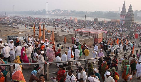 चंद्रभागेच्या तीरी वारकऱ्यांची मांदियाळी, माघी सोहळ्यासाठी तीन लाख भाविक दाखल