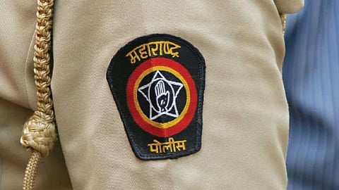 ...जेव्हा मजूर उत्सफुर्त घोषणा देतात... 'महाराष्ट्र पोलिसांचा विजय असो'!