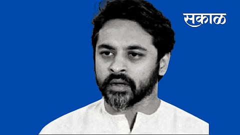Former MP Nilesh Rane tweeted that sanjay rathore has resigned because he is stuck
