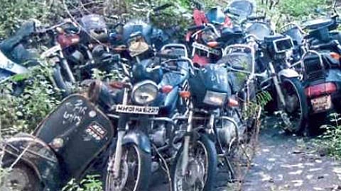 old-vehicles file pic