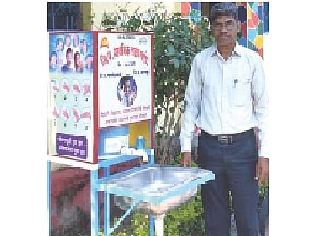 teacher made hand wash center from waste material in parshivani of nagpur