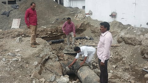 The water pipeline repairing are start