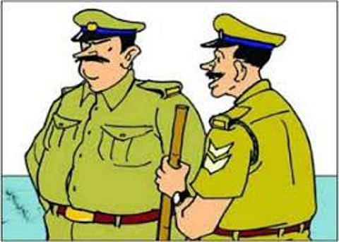 Crime Branch police arrested a gang of seven