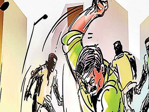 akola freestyle took place between two policemen, one in uniform and the other on holiday