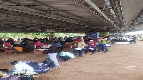 Rajdhani Express bound for Madgaon arrives at Ratnagiri