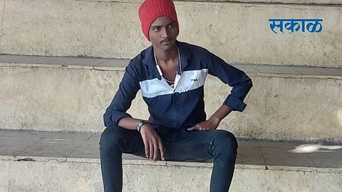 पुणे-सोलापूर महामार्गावरील थेऊर फाटा येथील अपघातात तरुणाचा जागेवरच मृत्यू