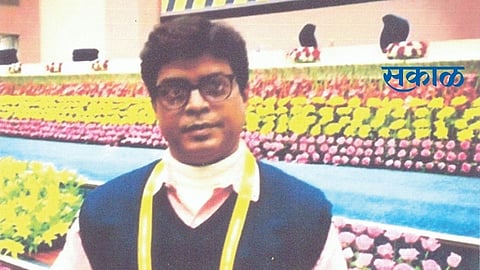 Sanjay Gupta spreading awareness about traffic rules in Nagpur