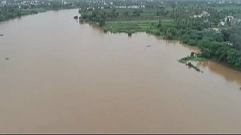 The water level of Krishna river in Sangli is 32 feet