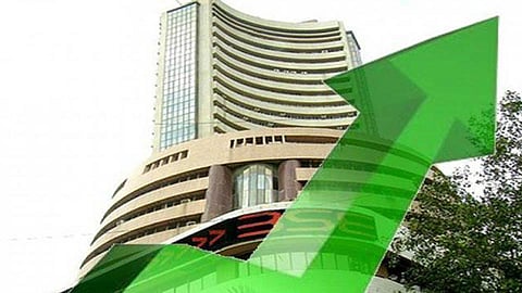 Sensex 50 points in growth; Nifty 8400 level again