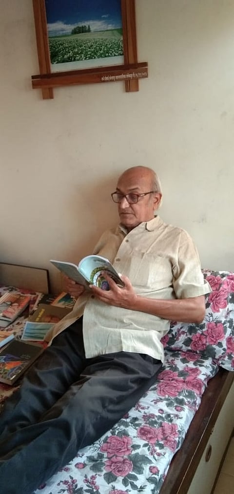 days of curfew actress sharad bhutadiya kolhapur